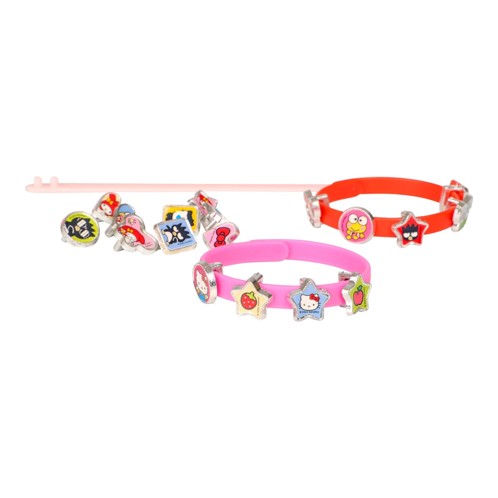 Armbandset Hello Kitty - 3 armband med 18 berlocker