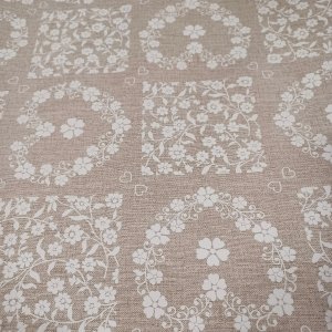 Vaxduk PVC rutig hj�rtblomning i beige 140 cm