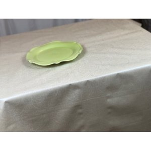 Beige vaxduk med m�nster 140 cm