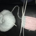 Kundbild DROPS Brushed Alpaca Silk garn - 25g - Ljus grågrön (14): Superfint garn som är mjukt och...