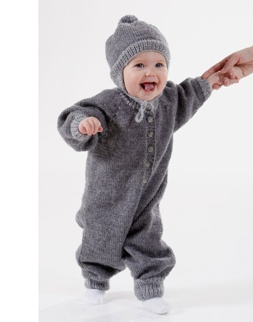 Stickmönster - Overall och mössa (18 mån) Stickmönster - Overall och mössa (18 mån)
