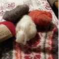 Kundbild DROPS Brushed Alpaca Silk garn - 25g - Grå (03): Helt underbart garn. Fjäderlätt...