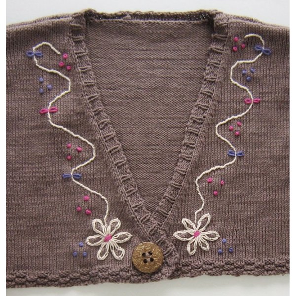 Stickmönster - Bolero med broderi Stickmönster - Bolero med broderi