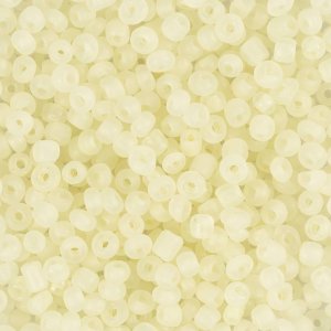 Rocaillepärlor 3 mm Matt Frozen Vit 25 g Rocaillepärlor 3 mm Matt Frozen Vit 25 g