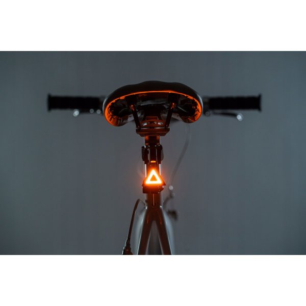 Baklampa cykel LED triangelform 7 lägen USB Baklampa cykel LED triangelform 7 lägen USB