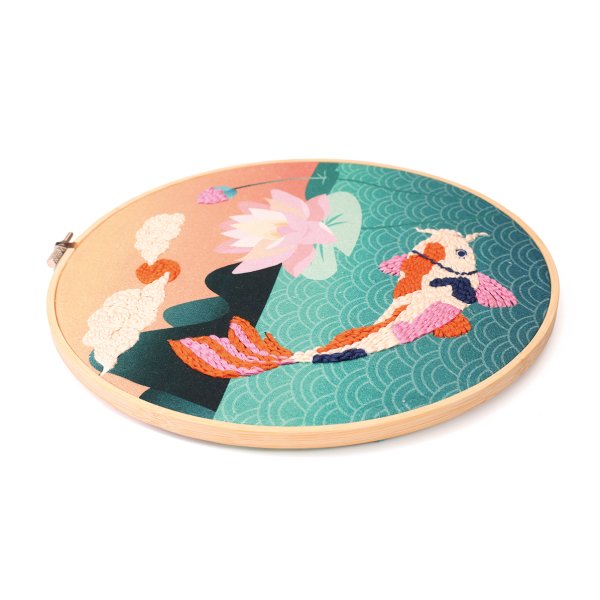 Punch needle-kit med koifisk, 25 cm