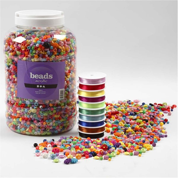 Plastperler og elastisk smykketråd i blandede farger 3 kg Plastperler og elastisk smykketråd i blandede farger 3 kg