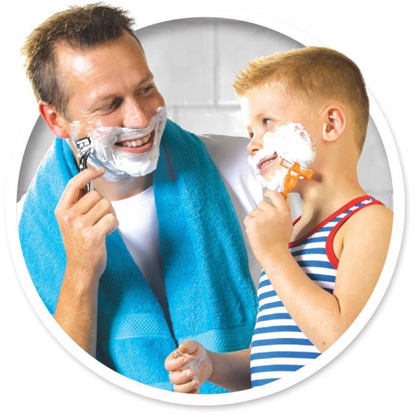 Shaving in bath Shaving in bath