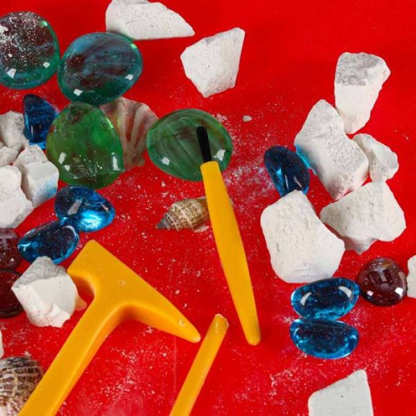 Mineralutgrävningsset med verktyg och ädelstenar - Arkeologisats Mineralutgrävningsset med verktyg och ädelstenar - Arkeologisats
